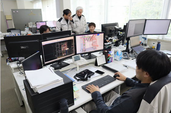 社内